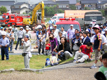 開場には多くの方々が見学に訪れた