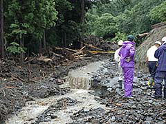 北小河内区竹の腰公園付近　土石流（H18/7/26）