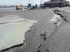 液状化によるふ頭用地の陥没