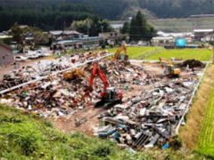 郡山市美並町　災害ゴミ集積所