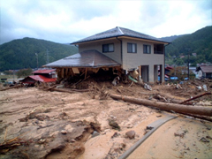 土砂崩壊による家屋への被害